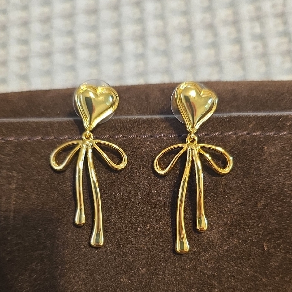 Elegant Gold Heart Bow Earrings